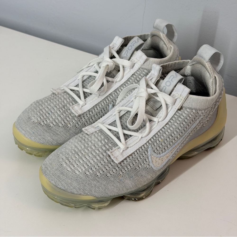 Nike Air VaporMax 2021 Flyknit in the "White/Pure Platinum" Size 6.5 US Women